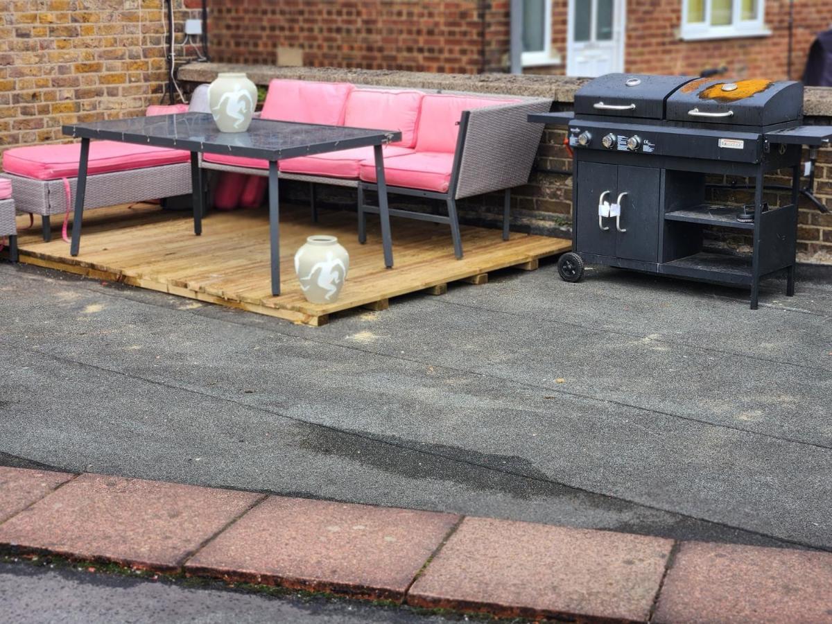 4 Bedroom Flat In Watford * Watford (Hertfordshire)